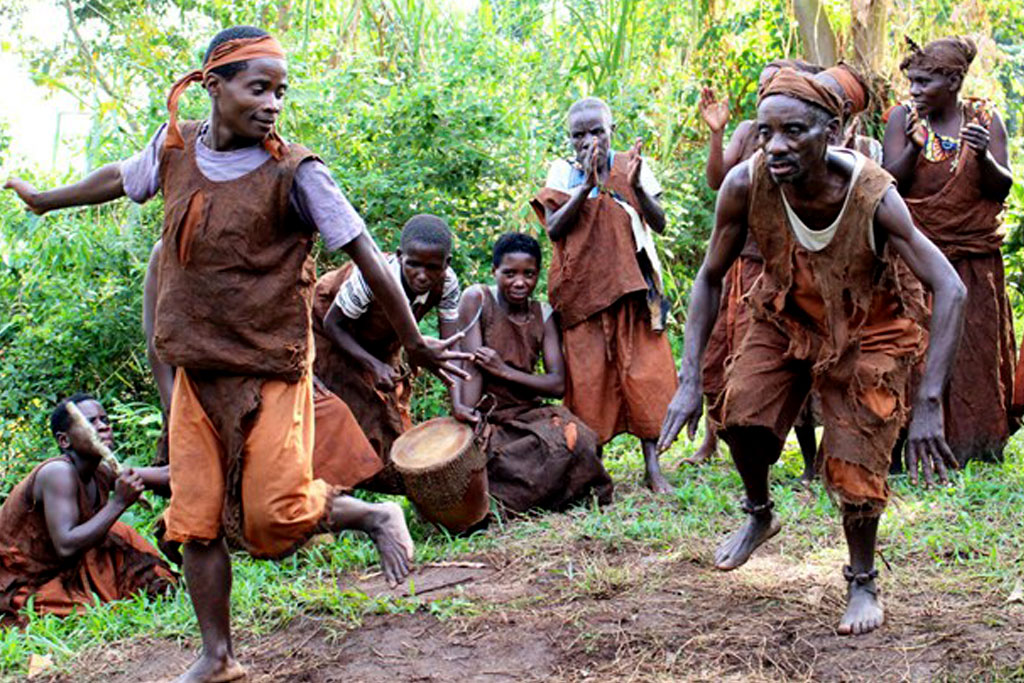 Community and Cultural Experiences - Ugandan Culture